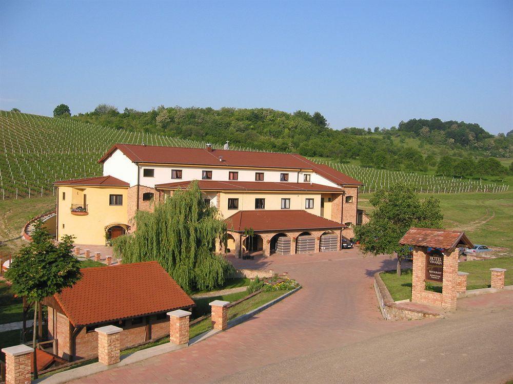 Stupnicki Dvori Winery Hotel Stupnik Brodski Extérieur photo